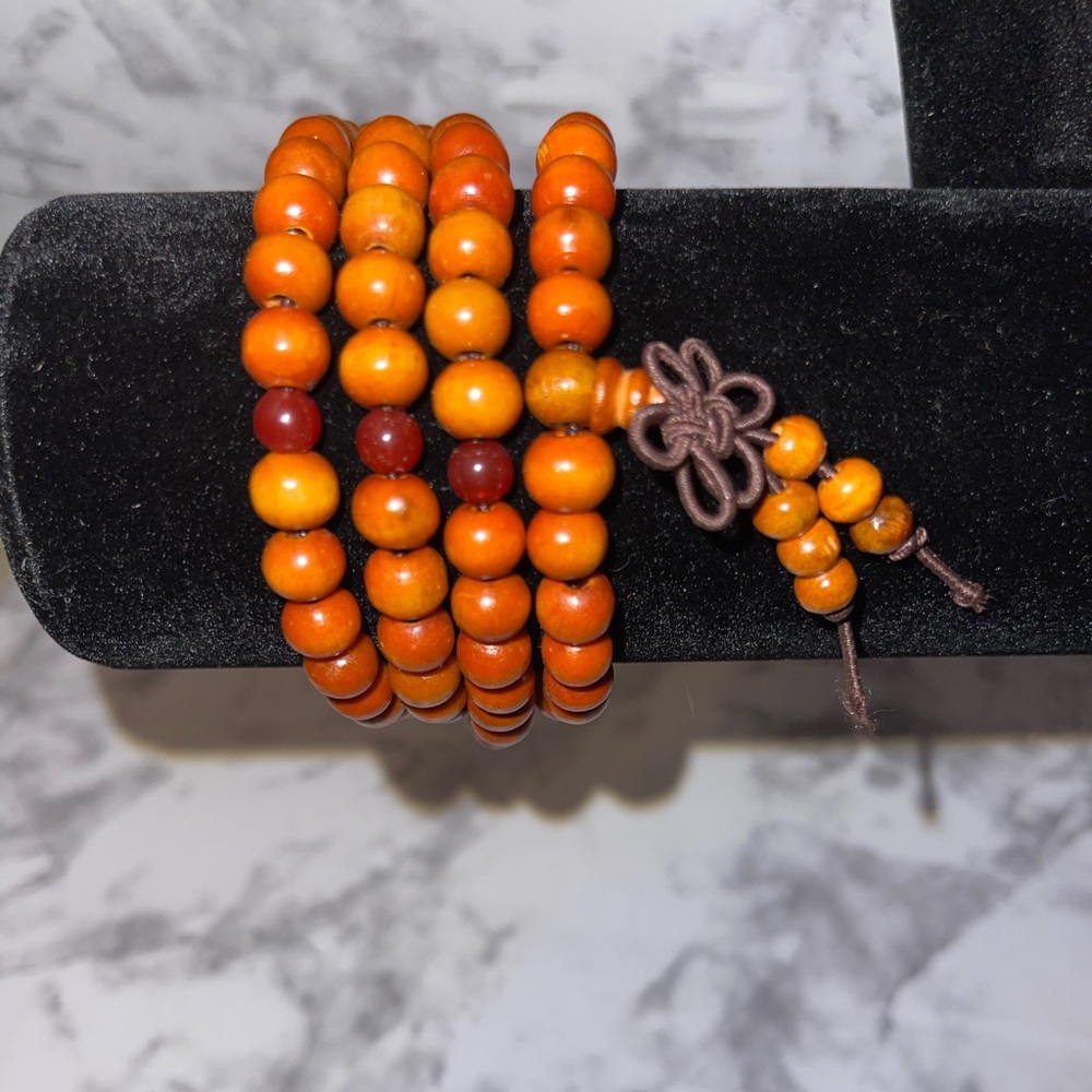 Natural sandlewood Buddha bracelet/necklace